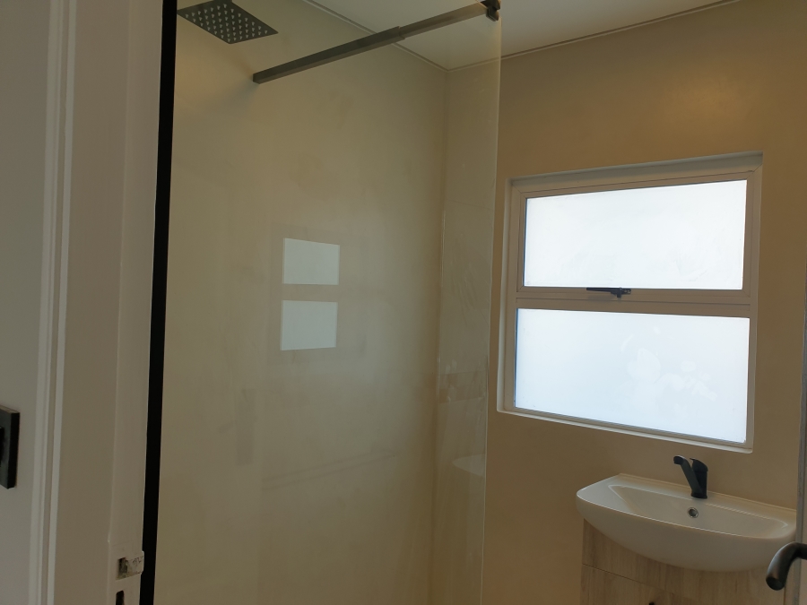 To Let 2 Bedroom Property for Rent in Claremont Western Cape